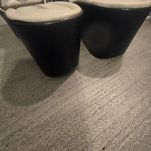 Eddie Bauer Slide Wedge Animal Print Pony Hair shoe - Picture 5 of 7